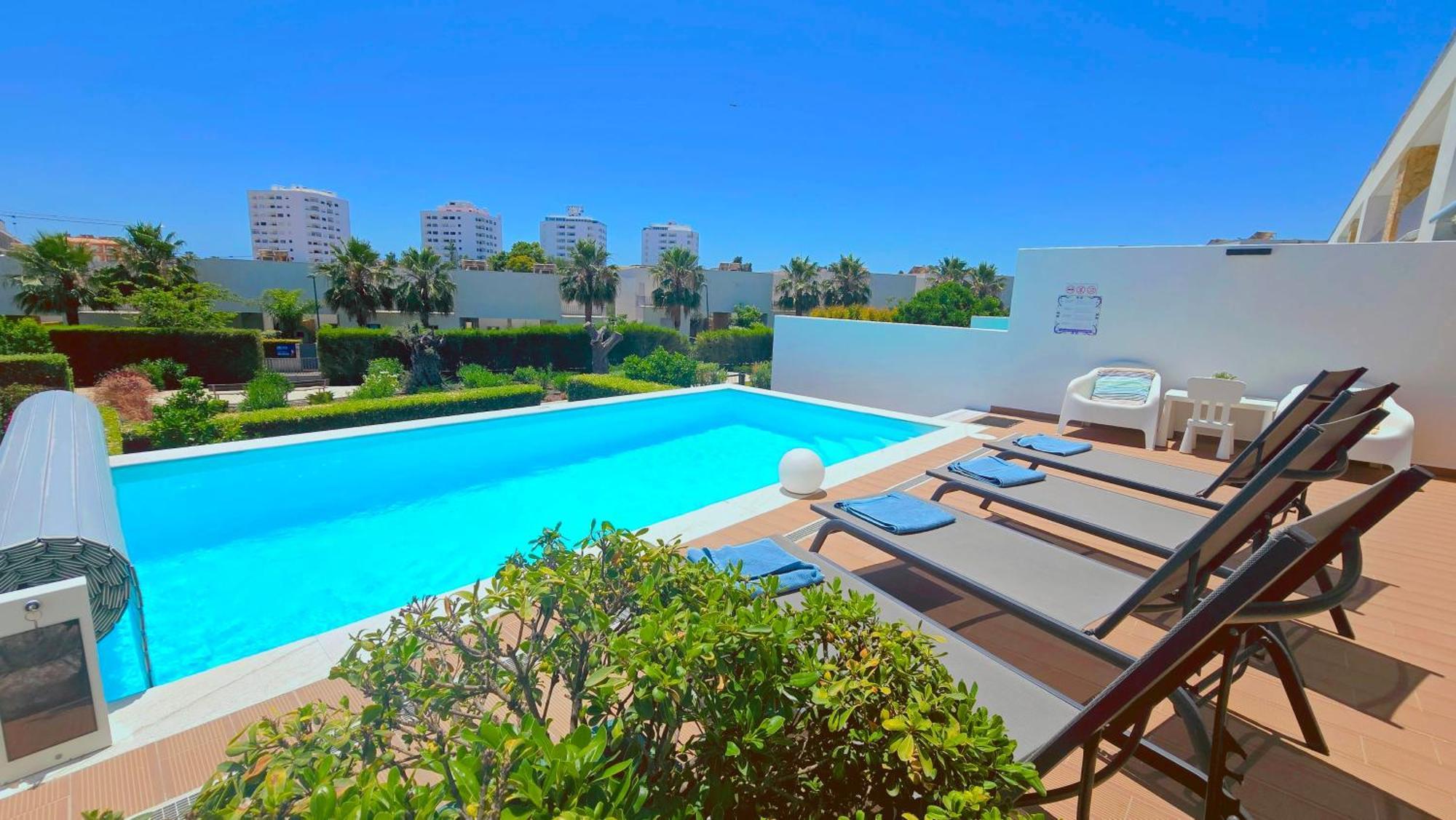 Luxury & Private Heatable Pool In Villa Albufeira